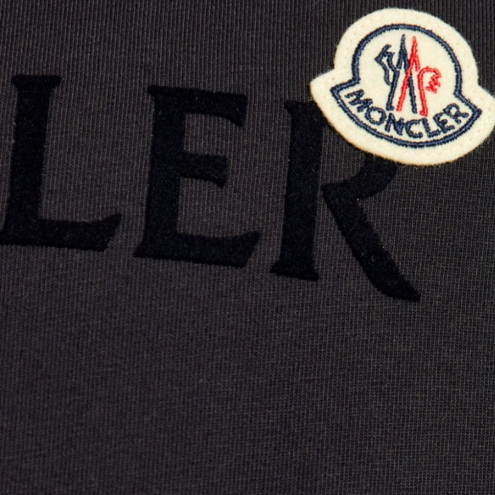 Camiseta "Com Logo Flocado" Moncler