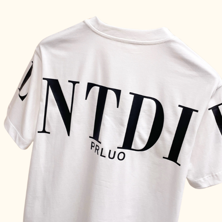 Camiseta "V" Valentino