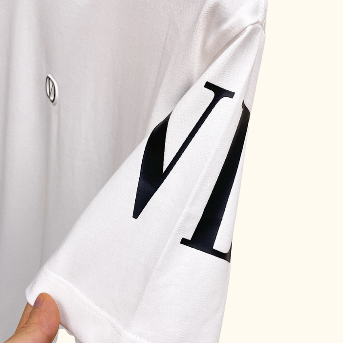 Camiseta "V" Valentino