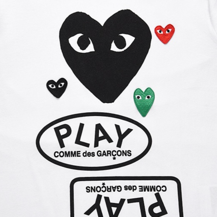 CDG Play Camiseta Com Estampa Gráfica