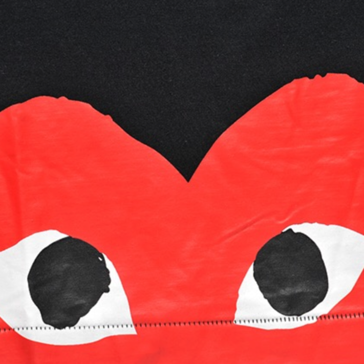Camiseta "Play Bottom Heart Tee" CDG